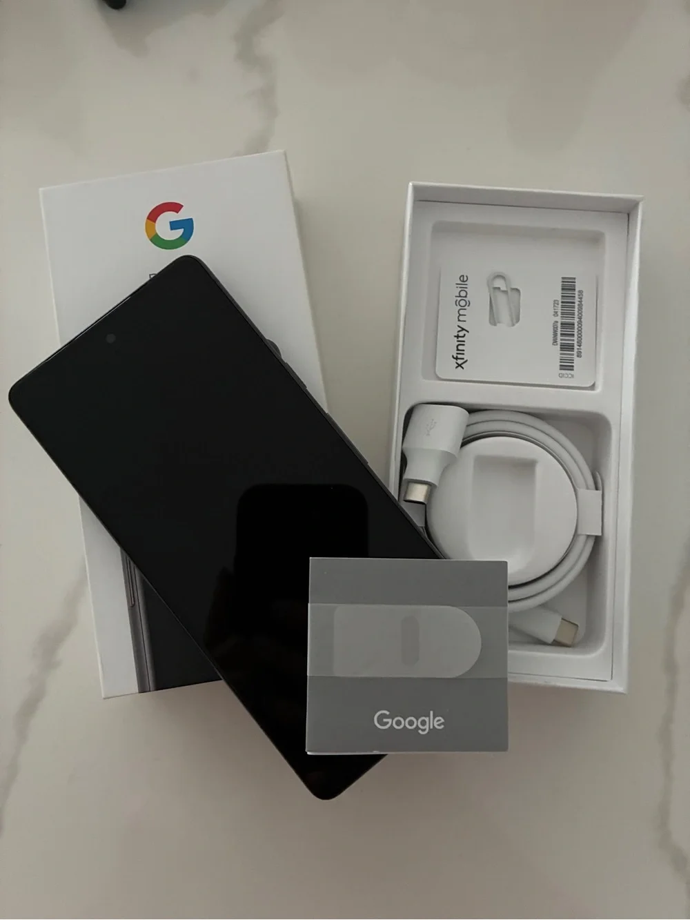 NWT- Google Pixel 7- Black with Gray Camera Bar Dual-Tone Smartphone